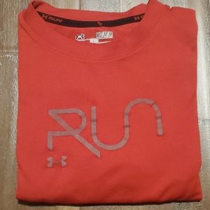Under Armour men's medium fitted Run t shi…